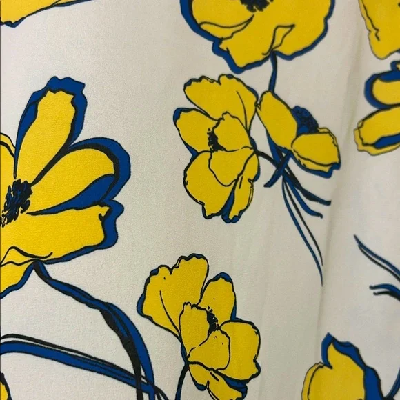 Liz Claiborne Career Butterfly Sleeve Blouse. New With Tags - Picture 4 of 7